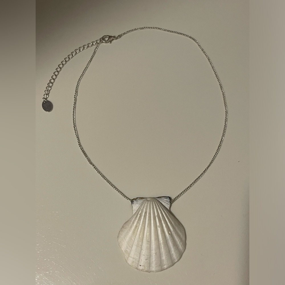 Custom made shell necklace from Monaco 🇲🇨🐚